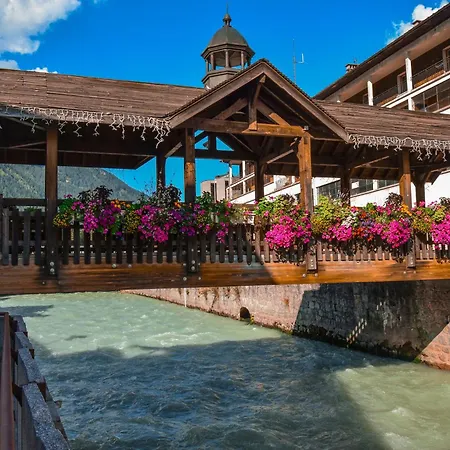 Aiguille Du Midi - Happy * Chamonix